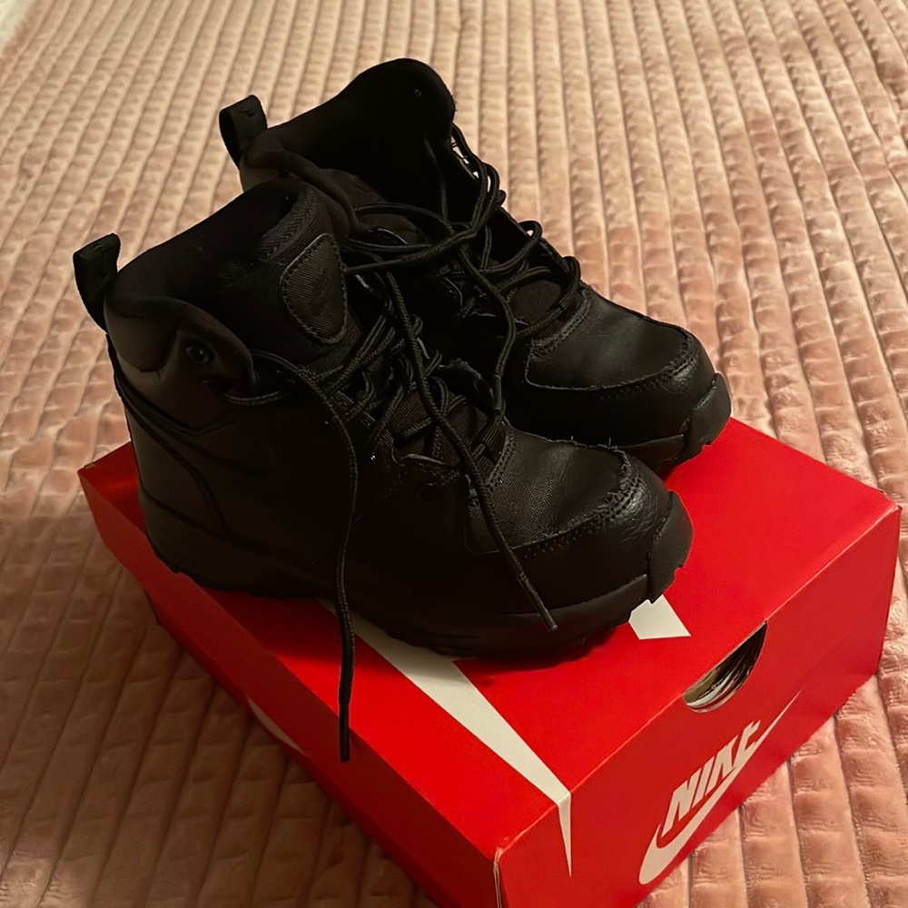 Nike Manoa LTR, Nike boots